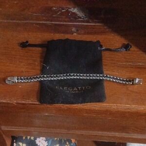 Elegatto Silver and Black Bracelet Elegatto box chain bracelet in silver-colored